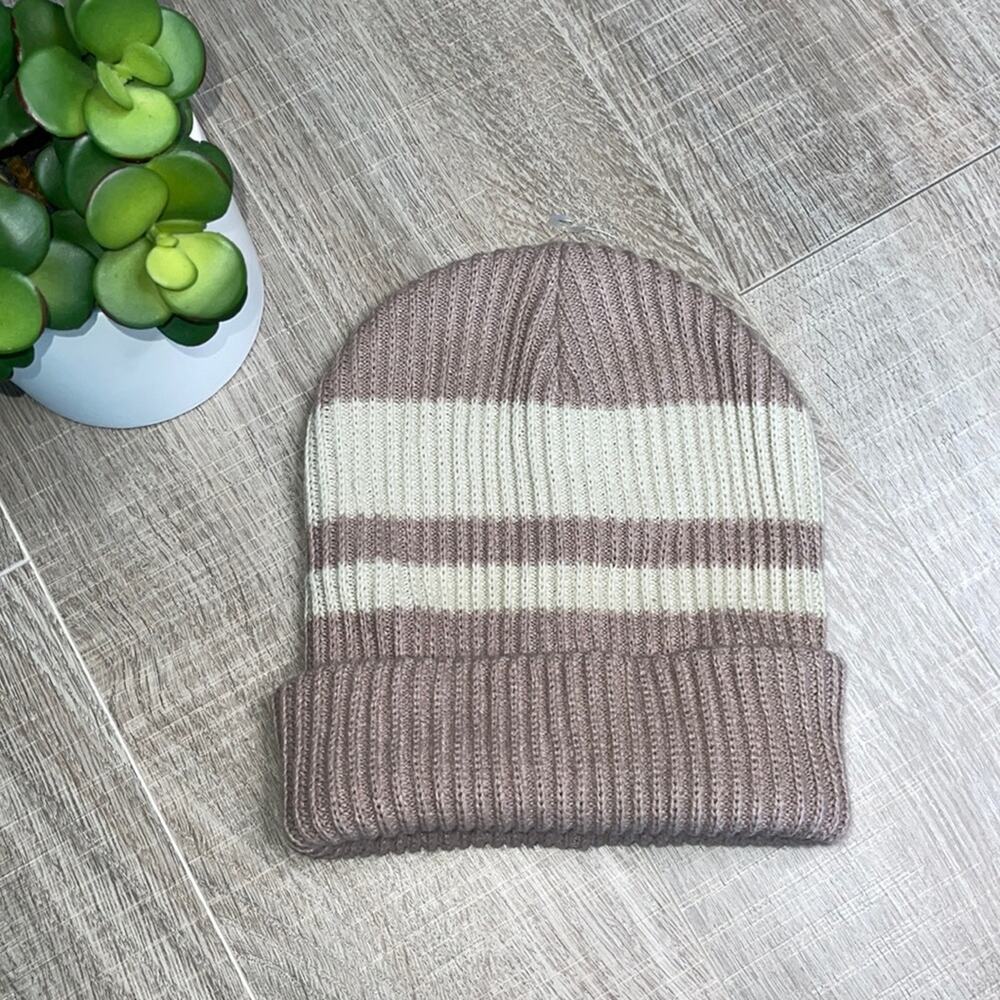 NWT MELROSE AND MARKET Women's Ribbed Knitted Beanie